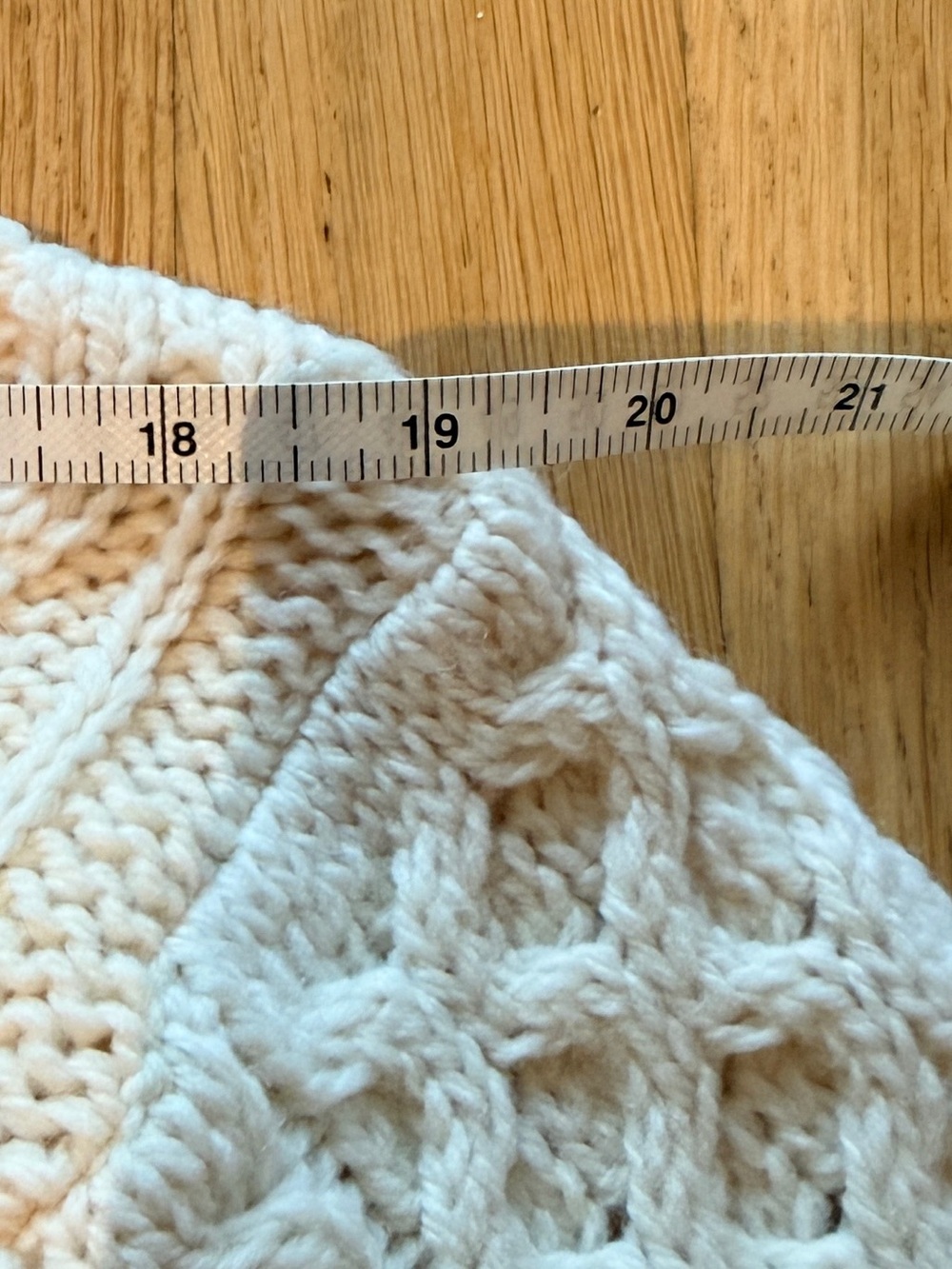 Wool sweater - Picture 10 of 11